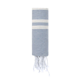 Zachte pareo-handdoek met strepen en franjes opgerold, Lichtblauw en wit - 1721502