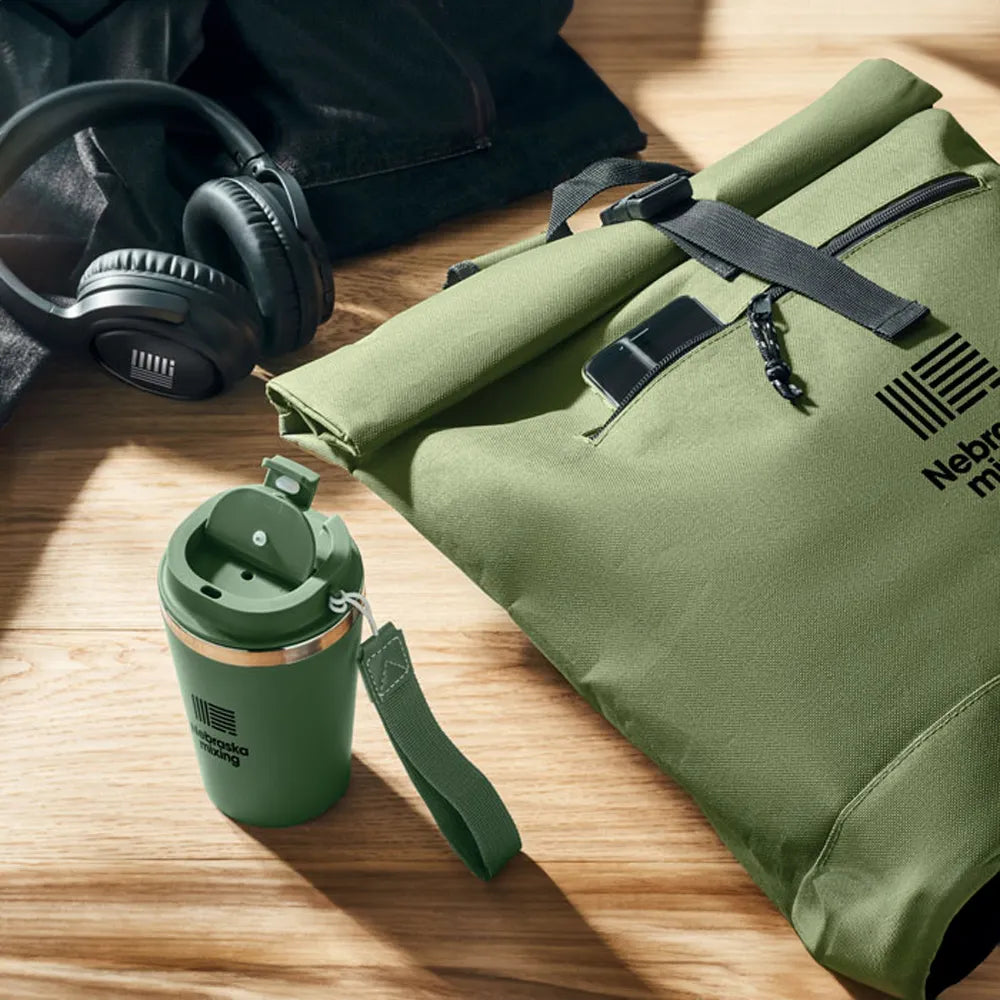 15 inch rolltop laptoprugzak leger groen sfeer foto 192170