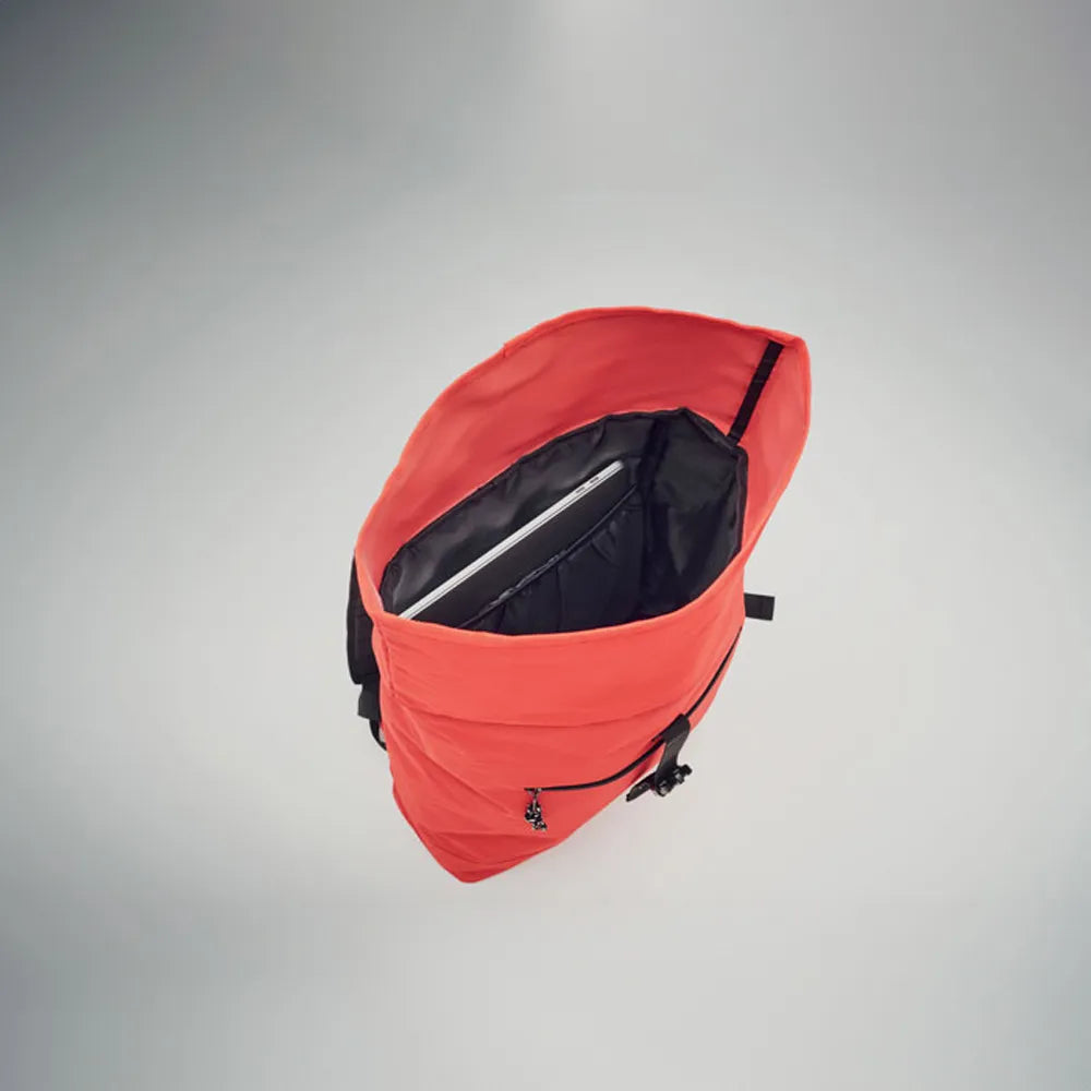 15 inch rolltop laptoprugzak rood sfeer foto open 192170