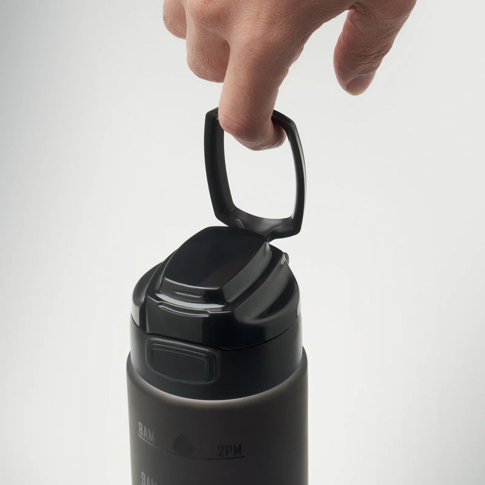Essentix level rPET sportwaterfles 1 liter met tijdsaanduiding detail van draaghengsel, Zwart - 192409