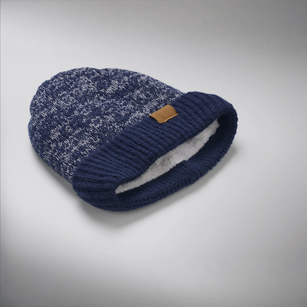 Gebreide muts met fleecevoering en suède patch - Blauw