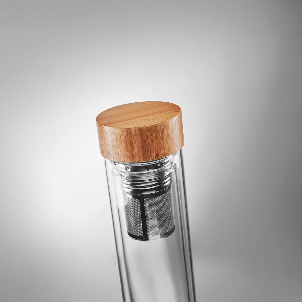Glazen drinkfles 420 ml dubbelwandig met bamboe dop detail van dop en theezeef, Transparant - 199420