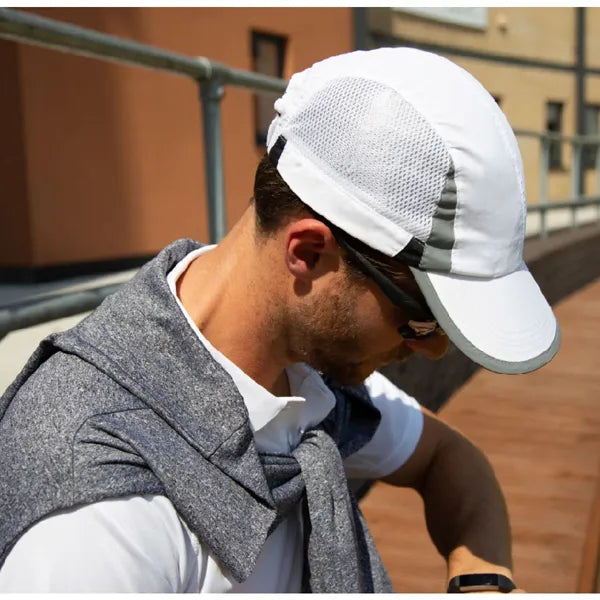 Cap in jockeystijl met mesh voor sport en ventilatie sfeerbeeld, Wit en grijs - 24RH86