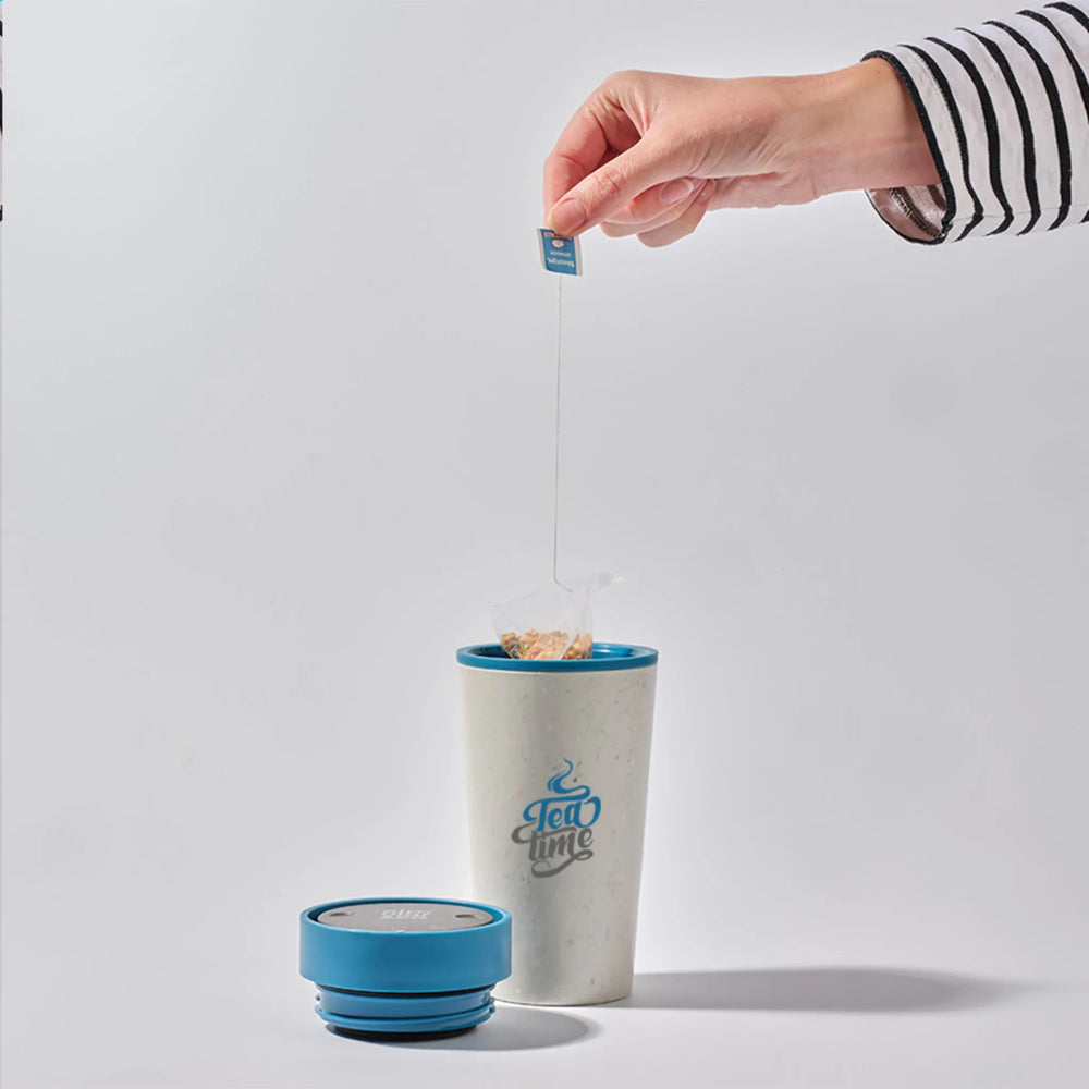 CircularenCo koffiebeker 227 ml met deksel sfeerbeeld, Wit en blauw - 31W044